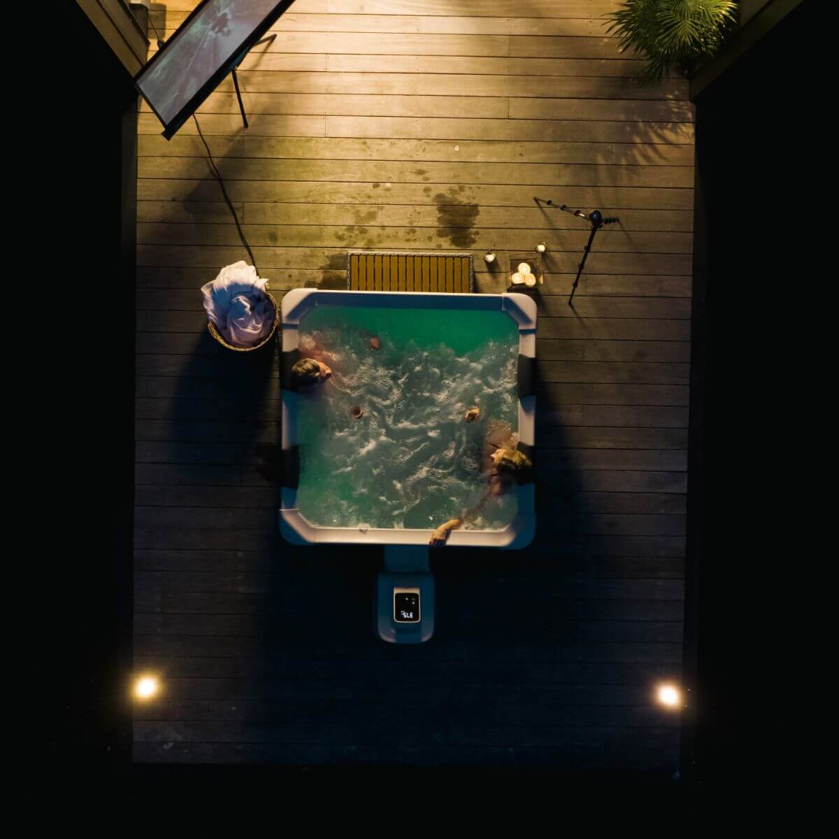 MSPA Frame Series - OSLO 2-6 Person Inflatable Hot Tub Spa w OLED Touch Screen & Hydro Jet Massage
