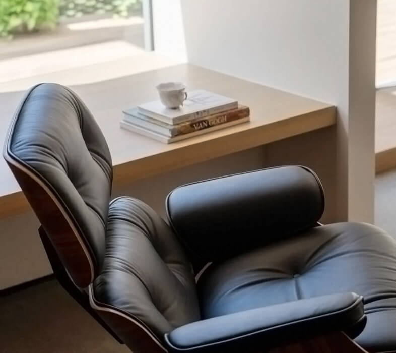 Eames Lounge Chair and Ottoman (Premium Tall Version)
