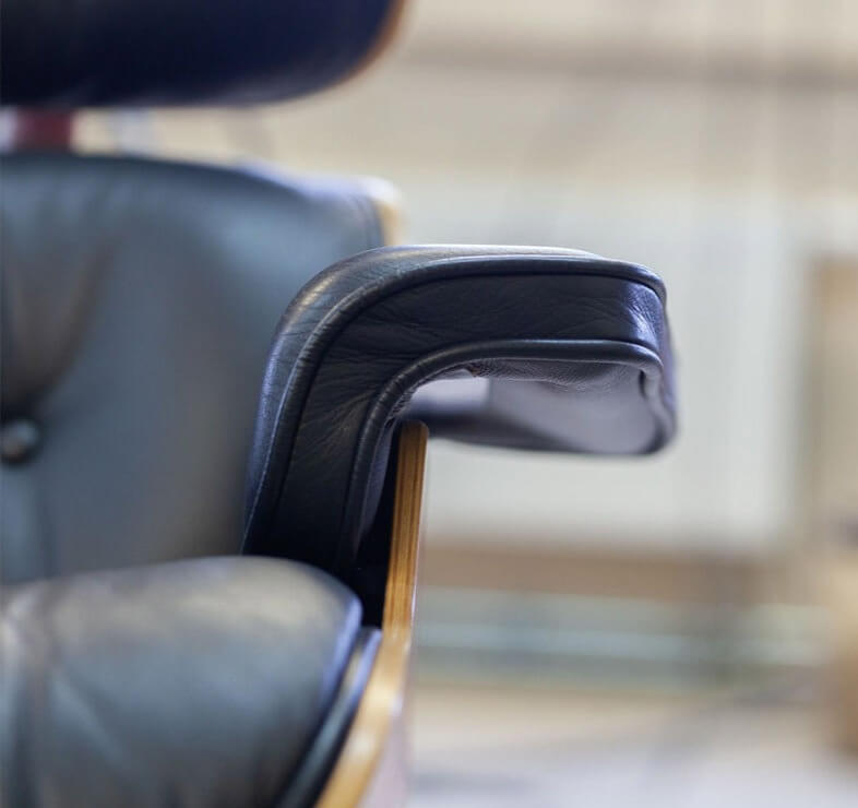 Eames Lounge Chair and Ottoman (Premium Tall Version)