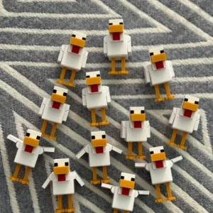 Pixel Chicken Figurine Toy – 3D Printed Block-Style Chicken Collectible for Desk Decor, Kids Room & Gamer Gift